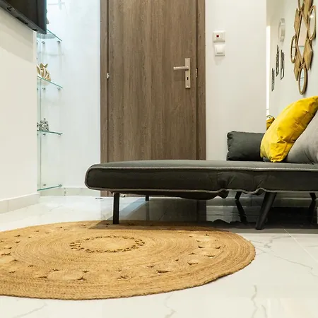 Apartment Paradise *