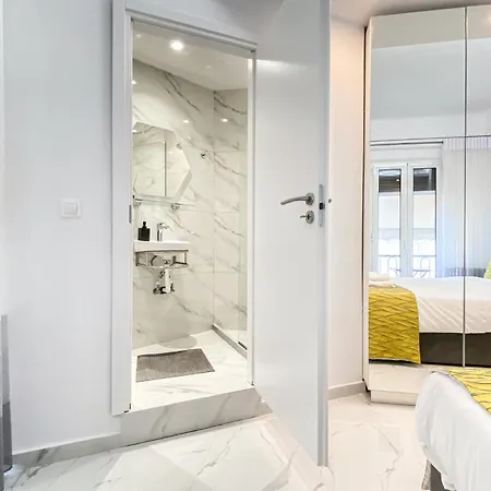 Paradise Apartment *